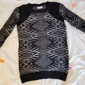 Knit patterned sweater sz S